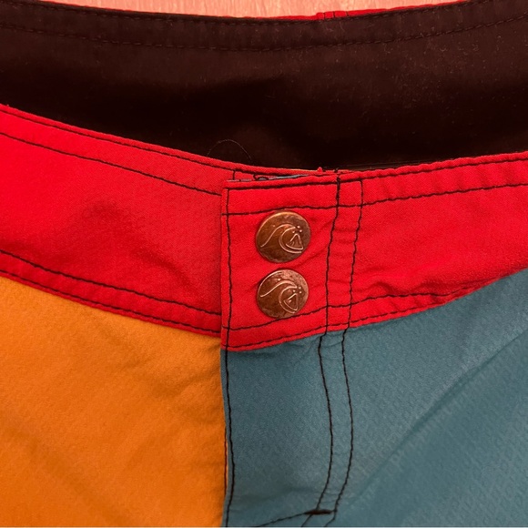 Retro Quiksilver Swim Trunks - Picture 3 of 4